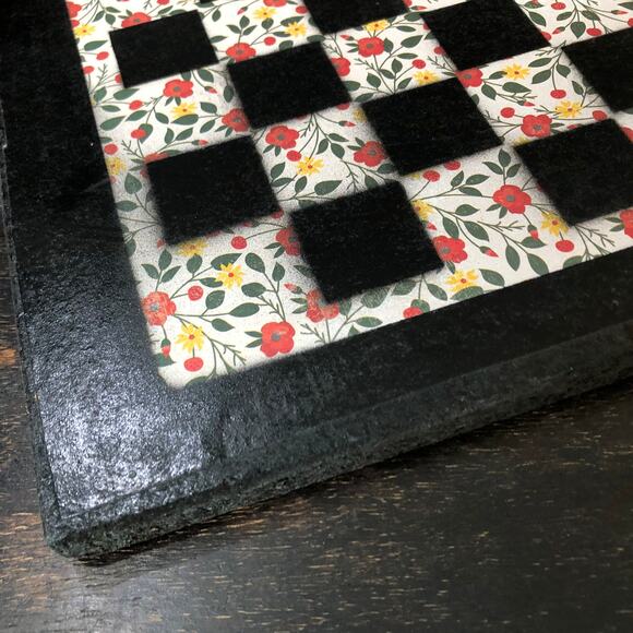 Scrapbook Chess Set - Vintage Flowers - Picture 7 of 11